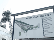 A site plan is available on the information panel at the entrance to the mine.