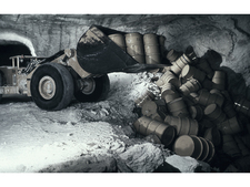 Dumping of waste drums (1975)