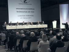 The 200 people in the audience had two hours to discuss their questions with the experts on the panel.