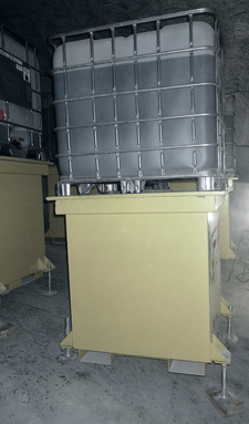 Specially prepared collecting containers could collect the entire volume of one transport container