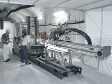 The drilling device is set down in the work area in front of emplacement chamber 7