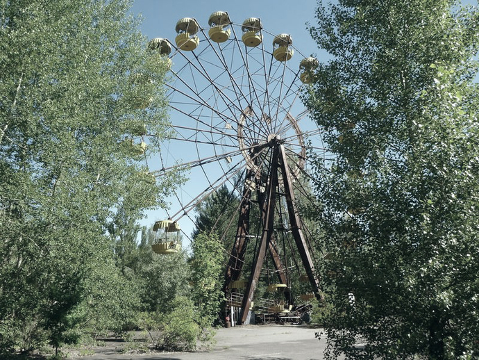 Abandoned Ferris wheel in Pripyat (near Chernobyl) Abandoned Ferris wheel in Pripyat (near Chernobyl)