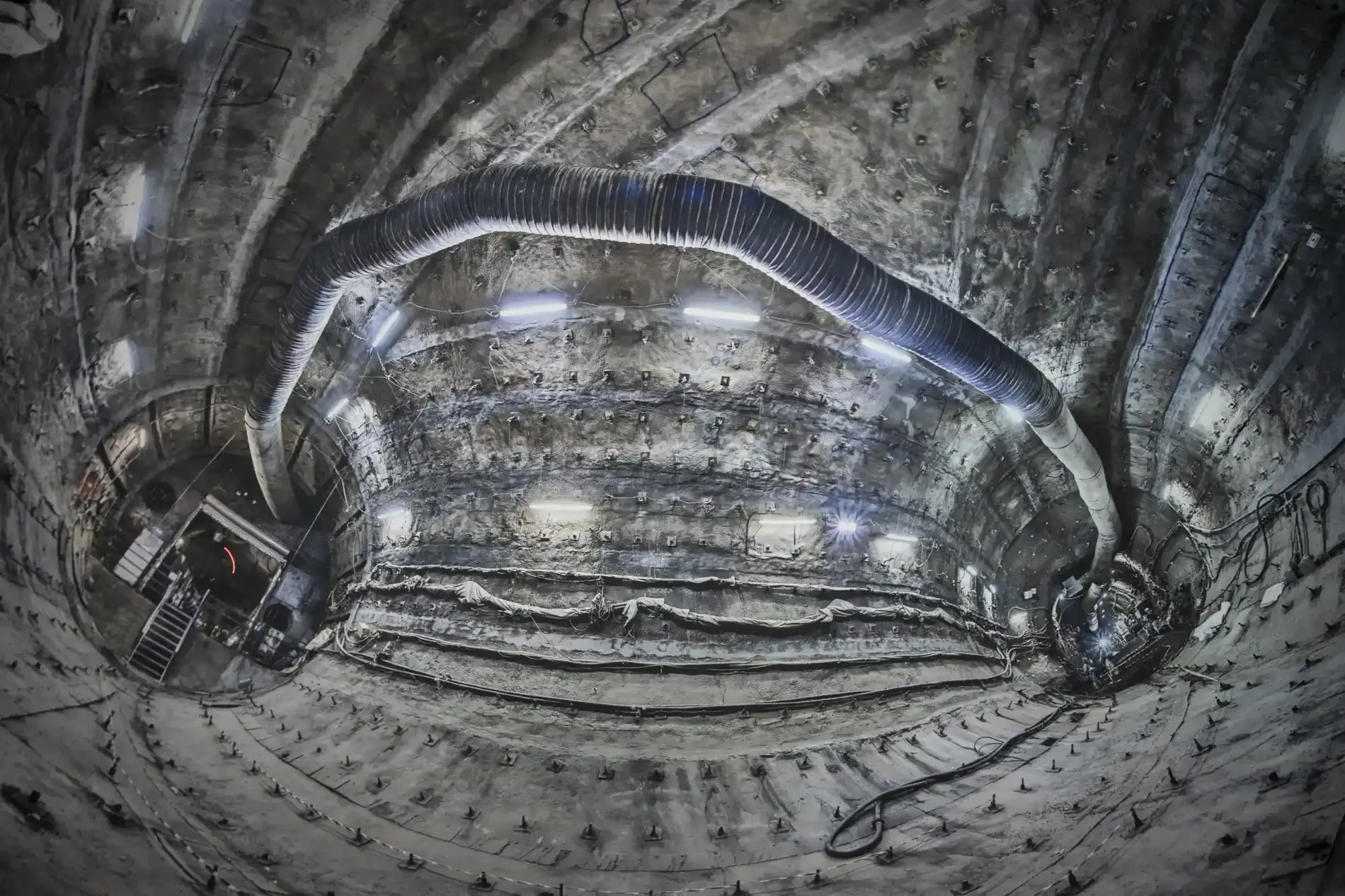 Rundblick in eine Schachtanlage