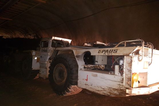 Schaufellader unter Tage im Bergwerk Konrad