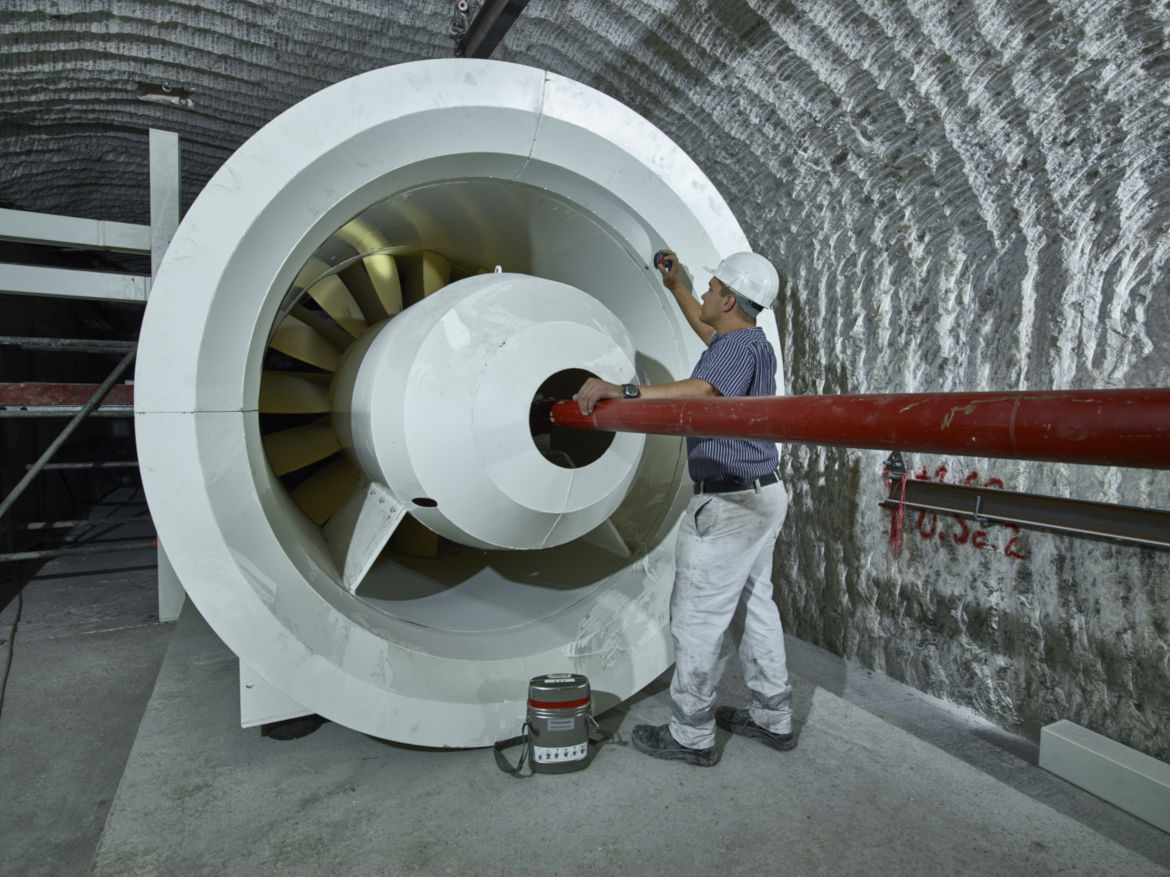 Der Hauptgrubenlüfter in der Schachtanlage Asse II Der Hauptgrubenlüfter in der Schachtanlage Asse II auf der 490-Meter-Ebene (Sohle). Er sorgt für ausreichend Frischluft im Bergwerk.