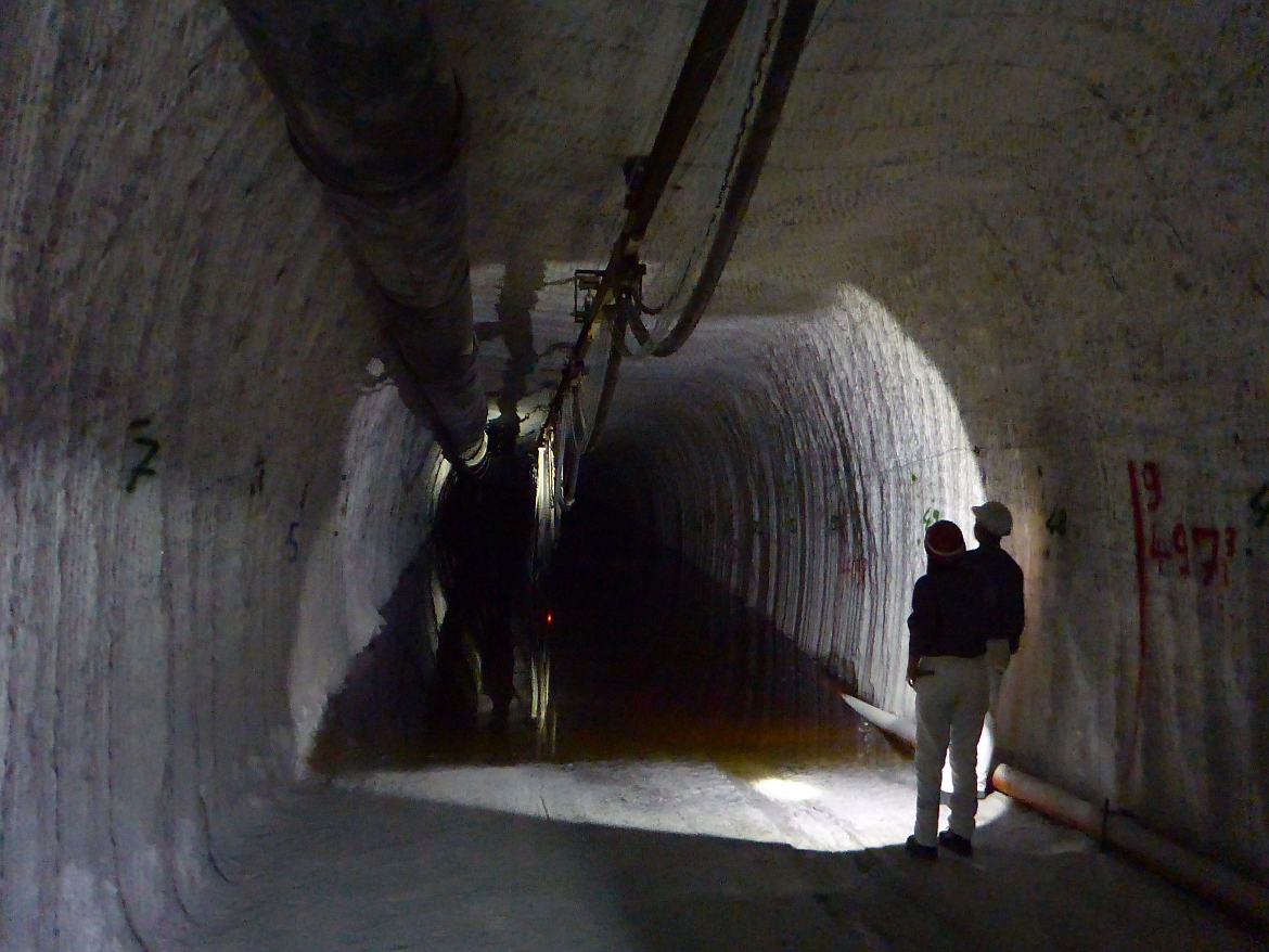 Blick in eine der neuen Speicherstrecken auf der 800-Meter-Ebene.