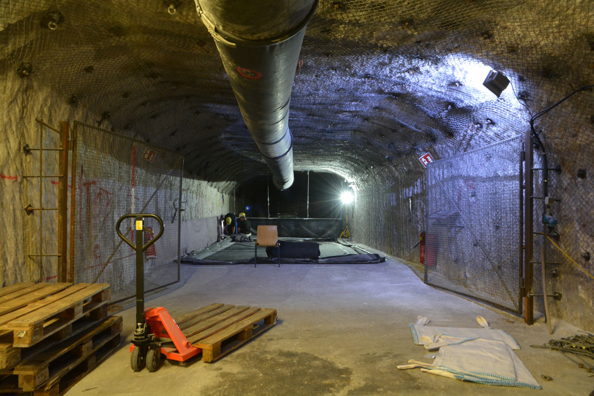 Ehemaliges Notfallbecken in der Nähe der Hauptauffangstelle auf der 658-Meter-Ebene An der Hauptauffangstelle auf der 658-Meter-Ebene befanden sich zusätzliche Speicherbecken für den Notfall. Diese werden abgebaut und durch Speichermöglichkeiten auf anderen Ebenen der Schachtanlage Asse II ersetzt.