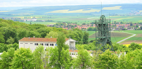 Die Schachtanlage Asse II im Wald bei Remlingen. Zur Seite "Wo wird das Wasser entsorgt?"