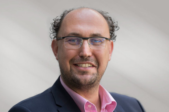 Dr. Andreas Kerst Dr. Andreas Kerst