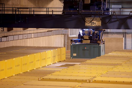 View into the container storage of the intermediate storage in Karlsruhe