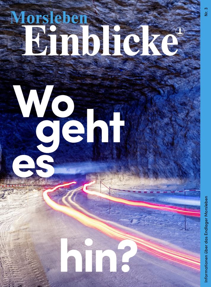 Das Bild zeigt das Cover des Einblicke-Magazins Nummer drei, das ein Foto aus dem Salzstock mit Lichtern zeigt.
