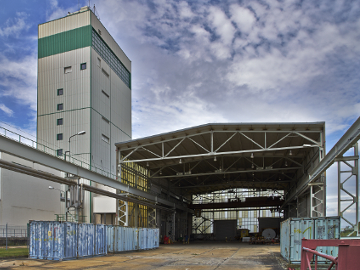 Endlager Morsleben: Containerhalle und Förderturm. Zur Seite "Morsleben"