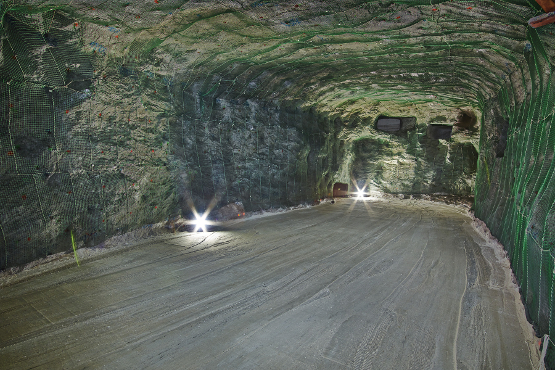 Einlagerungsbereich Ostfeld Blick in den Einlagerungsbereich Ostfeld. Die eingelagerten Abfälle sind unter dem Salz nicht mehr sichtbar